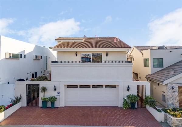 26 The Pt, Coronado, California, United States 92118, 4 Bedrooms Bedrooms, ,For sale,The Pt,200010544