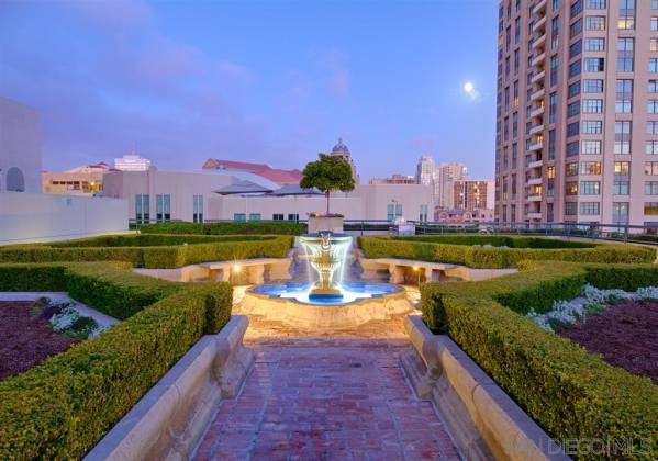 700 Front Street, San Diego, California, United States 92101, 2 Bedrooms Bedrooms, ,1 BathroomBathrooms,For sale,Front Street,200010560