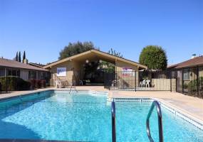 804 Washington Ave #C, Escondido, California, United States 92025, 2 Bedrooms Bedrooms, ,For sale,Washington Ave #C,200010635