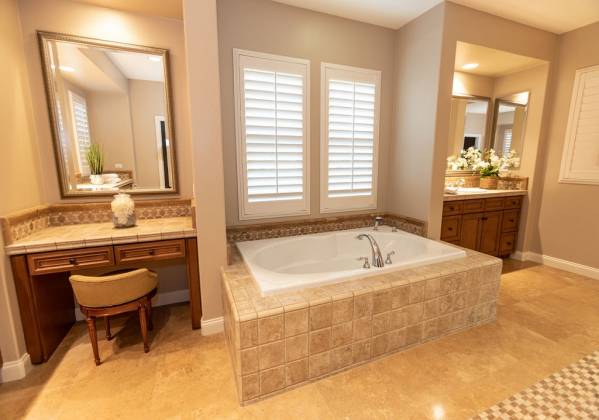 6774 Obsidian Place, Carlsbad, California, United States 92009, 4 Bedrooms Bedrooms, ,For sale,Obsidian Place,200010639