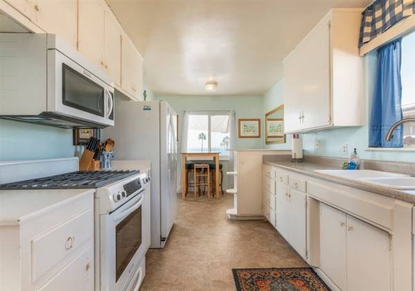 815 Pacific, Oceanside, California, United States 92054, 3 Bedrooms Bedrooms, ,For sale,Pacific,200010718