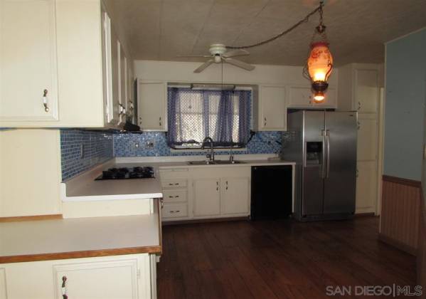 677 G St, Chula Vista, California, United States 91910, 2 Bedrooms Bedrooms, ,For sale,G St,200010818