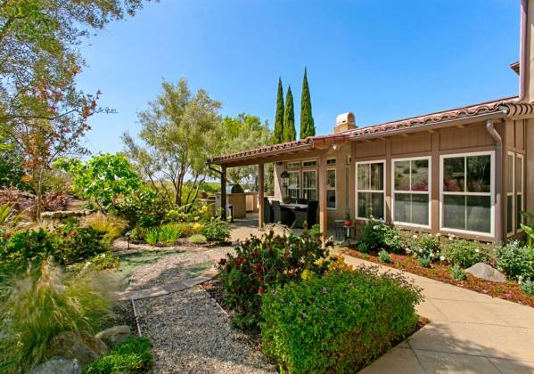 7937 Entrada De Luz East, San Diego, California, United States 92127, 3 Bedrooms Bedrooms, ,For sale,Entrada De Luz East,200010869