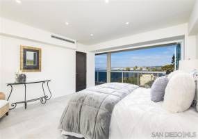 939 Coast Blvd, La Jolla, California, United States 92037, 2 Bedrooms Bedrooms, ,For sale,Coast Blvd,200010899