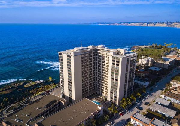 939 Coast Blvd, La Jolla, California, United States 92037, 2 Bedrooms Bedrooms, ,For sale,Coast Blvd,200010899