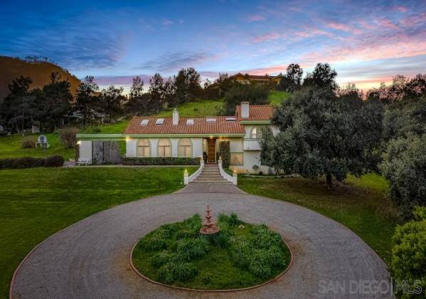 7706 Camino Sereno, Escondido, California, United States 92029, 4 Bedrooms Bedrooms, ,For sale,Camino Sereno,200010959