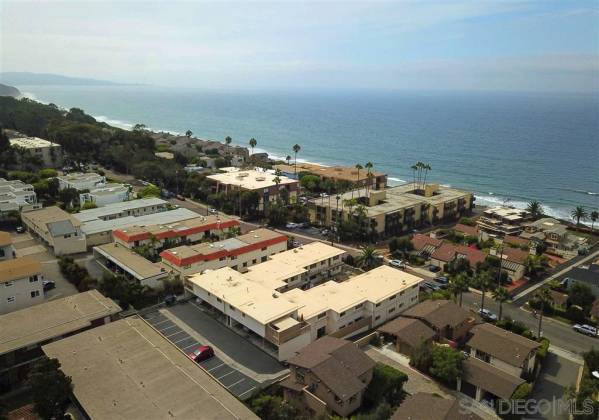 519 Stratford, Del Mar, California, United States 92014, 2 Bedrooms Bedrooms, ,For sale,Stratford,200010981