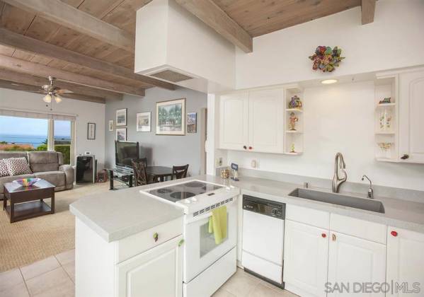 519 Stratford, Del Mar, California, United States 92014, 2 Bedrooms Bedrooms, ,For sale,Stratford,200010981