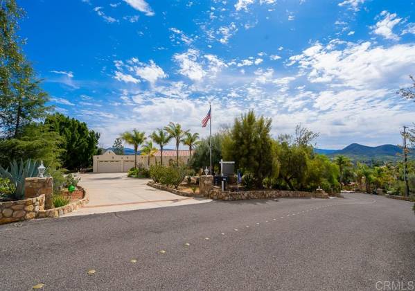 3203 Vista Diego Rd, Jamul, California, United States 91935, 4 Bedrooms Bedrooms, ,For sale,Vista Diego Rd,200011005