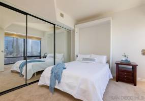 200 Harbor Drive, San Diego, California, United States 92101, 2 Bedrooms Bedrooms, ,For sale,Harbor Drive,200011064