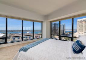 200 Harbor Drive, San Diego, California, United States 92101, 2 Bedrooms Bedrooms, ,For sale,Harbor Drive,200011064