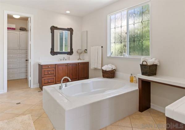 2829 Carrillo Way, Carlsbad, California, United States 92009, 5 Bedrooms Bedrooms, ,1 BathroomBathrooms,For sale,Carrillo Way,200011081