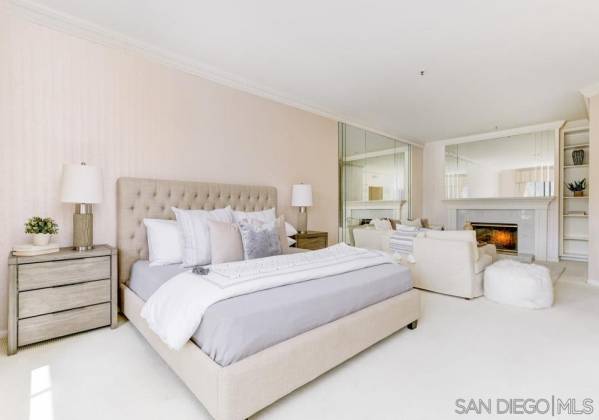 5895 FRIARS RD, San Diego, California, United States 92110, 3 Bedrooms Bedrooms, ,For sale,FRIARS RD,200011112