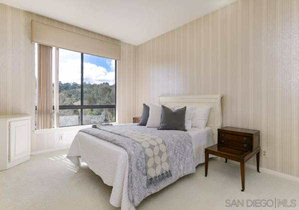 5895 FRIARS RD, San Diego, California, United States 92110, 3 Bedrooms Bedrooms, ,For sale,FRIARS RD,200011112