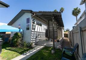 4576 51st St, San Diego, California, United States 92115, 3 Bedrooms Bedrooms, ,For sale,51st St,200011214