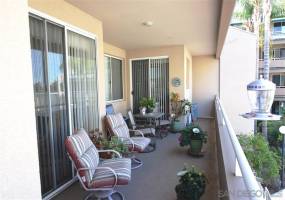 4701 Date Avenue, La Mesa, California, United States 91942, 2 Bedrooms Bedrooms, ,For sale,Date Avenue,200011217