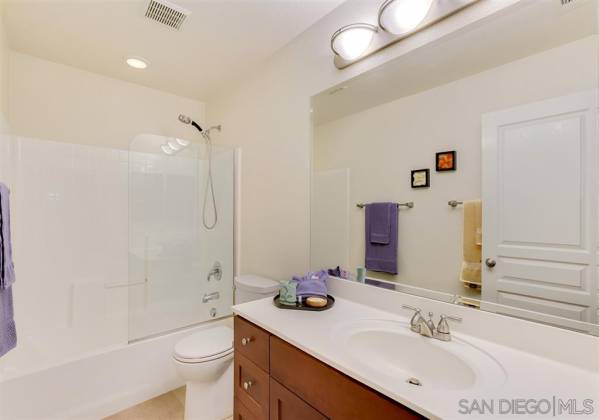 3156 Harbor Ridge Ln, San Diego, California, United States 92103, 3 Bedrooms Bedrooms, ,For sale,Harbor Ridge Ln,200011254