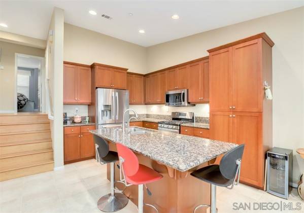 3156 Harbor Ridge Ln, San Diego, California, United States 92103, 3 Bedrooms Bedrooms, ,For sale,Harbor Ridge Ln,200011254