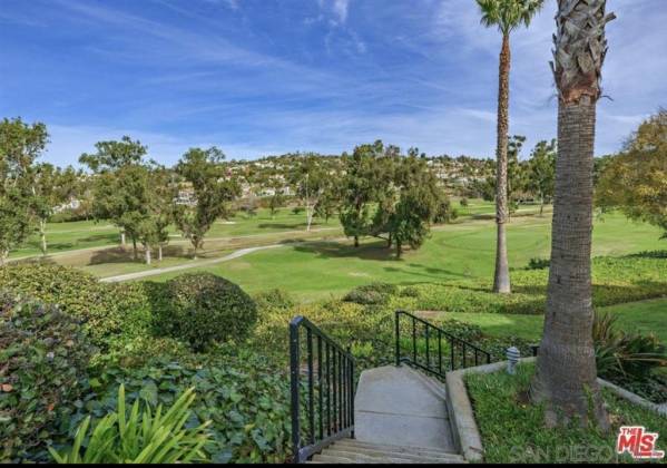 2501 Navarra, Carlsbad, California, United States 92009, 2 Bedrooms Bedrooms, ,For sale,Navarra,200011266