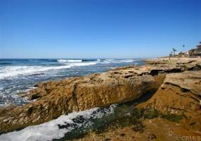 220 Coast Blvd, La Jolla, California, United States 92037, 2 Bedrooms Bedrooms, ,For sale,Coast Blvd,200011406