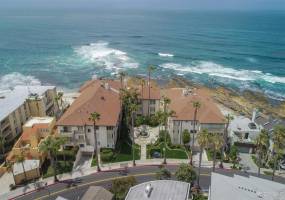 220 Coast Blvd, La Jolla, California, United States 92037, 2 Bedrooms Bedrooms, ,For sale,Coast Blvd,200011406