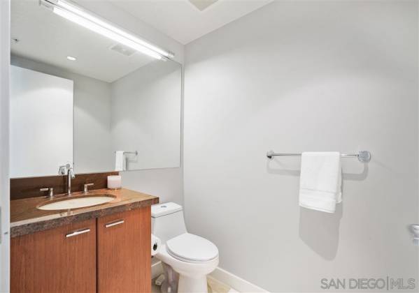 1199 Pacific Hwy, San Diego, California, United States 92101, 1 Bedroom Bedrooms, ,1 BathroomBathrooms,For sale,Pacific Hwy,200011415