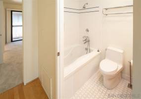 561 F Avenue, Coronado, California, United States 92118, 3 Bedrooms Bedrooms, ,1 BathroomBathrooms,For sale,F Avenue,200011473