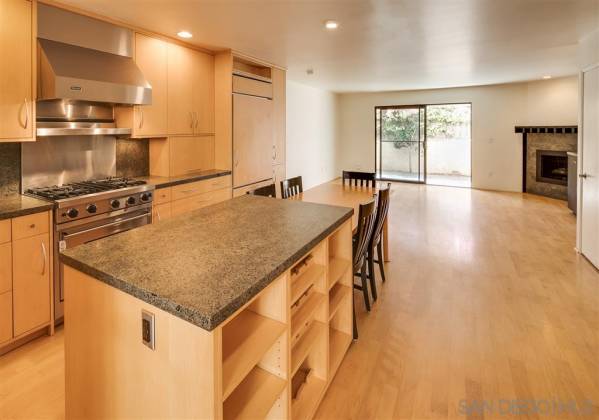 561 F Avenue, Coronado, California, United States 92118, 3 Bedrooms Bedrooms, ,1 BathroomBathrooms,For sale,F Avenue,200011473