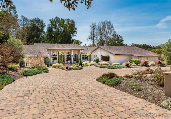 16678 Via de Los Rosales, Rancho Santa Fe, California, United States 92067, 4 Bedrooms Bedrooms, ,1 BathroomBathrooms,For sale,Via de Los Rosales,200011576