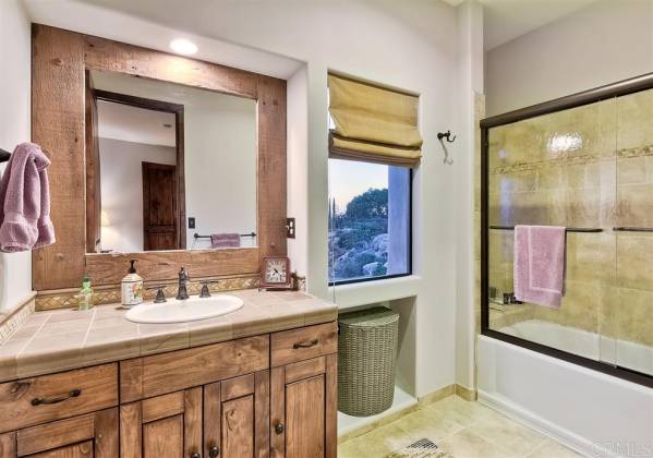 6589 Rainbow Heights Rd, Fallbrook, California, United States 92028, 3 Bedrooms Bedrooms, ,2 BathroomsBathrooms,For sale,Rainbow Heights Rd,200011729