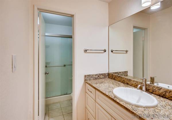 7415 Charmant, San Diego, California, United States 92122, 2 Bedrooms Bedrooms, ,For sale,Charmant,200011731