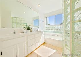 643 Rosemont St., La Jolla, California, United States 92037, 3 Bedrooms Bedrooms, ,For sale,Rosemont St.,200011746