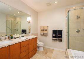 550 Front St, San Diego, California, United States 92101, 3 Bedrooms Bedrooms, ,1 BathroomBathrooms,For sale,Front St,200011751