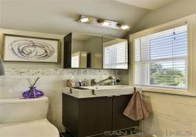 750 York Court, San Diego, California, United States 92109, 2 Bedrooms Bedrooms, ,For sale,York Court,200011833