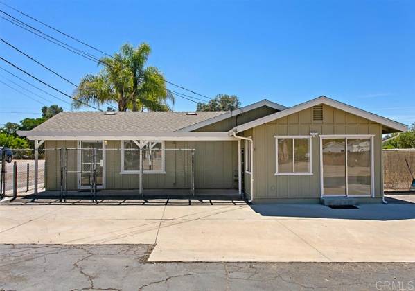 323 Hunter, Ramona, California, United States 92065, 3 Bedrooms Bedrooms, ,1 BathroomBathrooms,For sale,Hunter,200001195