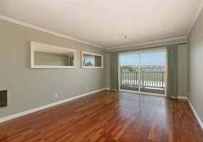 4015 Crown Point Dr, San Diego, California, United States 92109, 1 Bedroom Bedrooms, ,For sale,Crown Point Dr,200007886