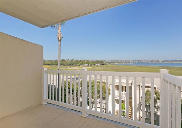 4015 Crown Point Dr, San Diego, California, United States 92109, 1 Bedroom Bedrooms, ,For sale,Crown Point Dr,200007886