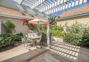 32 Mardi Gras Rd, Coronado, California, United States 92118, 3 Bedrooms Bedrooms, ,1 BathroomBathrooms,For sale,Mardi Gras Rd,190055325