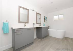 4107 Haines, San Diego, California, United States 92109, 3 Bedrooms Bedrooms, ,For sale,Haines,190057981