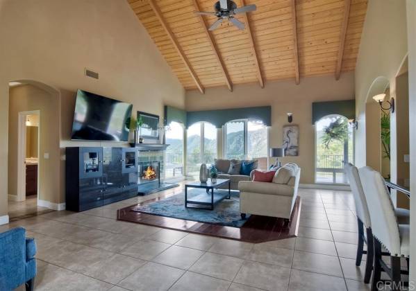 3339 Vista De La Cresta, Escondido, California, United States 92029, 3 Bedrooms Bedrooms, ,For sale,Vista De La Cresta,200010136