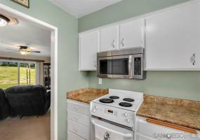 3706 Hickory Way, Oceanside, California, United States 92057, 2 Bedrooms Bedrooms, ,For sale,Hickory Way,200003944