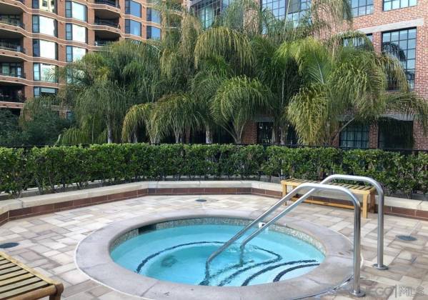 500 Harbor Drive, San Diego, California, United States 92101, 1 Bedroom Bedrooms, ,For sale,Harbor Drive,200011479