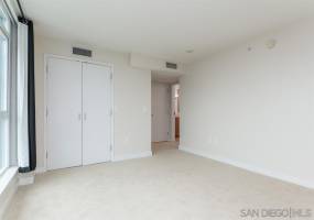 325 7th Avenue, San Diego, California, United States 92101, 2 Bedrooms Bedrooms, ,For sale,7th Avenue,190061814