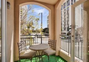 2400 5th Ave, San Diego, California, United States 92101, 2 Bedrooms Bedrooms, ,For sale,5th Ave,200021913