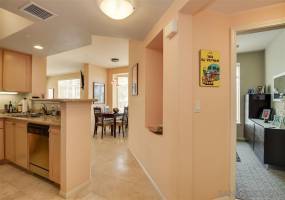 2400 5th Ave, San Diego, California, United States 92101, 2 Bedrooms Bedrooms, ,For sale,5th Ave,200021913