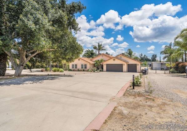 556 Steffy Rd, Ramona, California, United States 92065, 3 Bedrooms Bedrooms, ,For sale,Steffy Rd,200021915