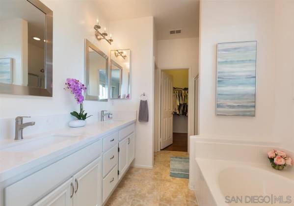 11341 Vista Elevada, San Diego, California, United States 92131, 3 Bedrooms Bedrooms, ,1 BathroomBathrooms,For sale,Vista Elevada,200021917