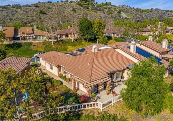 8549 Circle R Valley Lane, Escondido, California, United States 92026, 3 Bedrooms Bedrooms, ,1 BathroomBathrooms,For sale,Circle R Valley Lane,200021935