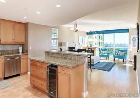 555 Front Street, San Diego, California, United States 92101, 2 Bedrooms Bedrooms, ,For sale,Front Street,200021946