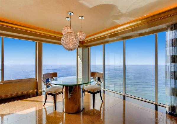 939 Coast Blvd, La Jolla, California, United States 92037, 2 Bedrooms Bedrooms, ,1 BathroomBathrooms,For sale,Coast Blvd,200021949